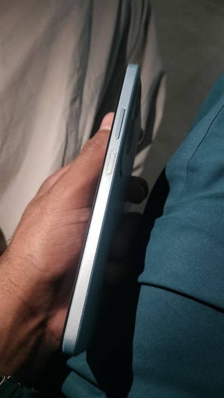 oppo a60 8/256 4