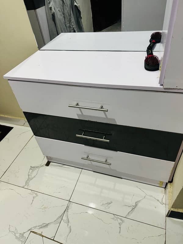 Stylish Custom Made Modern Double Bed with Ortho Mattress 3