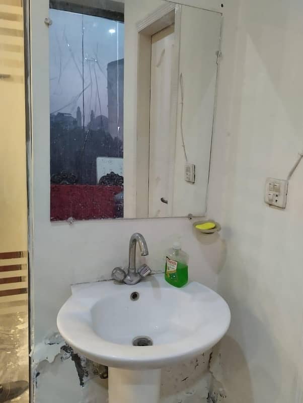 2.5 Marla Commercial Hall 2nd Floor Facing KFC Available For Rent Original Picture Original Price 7