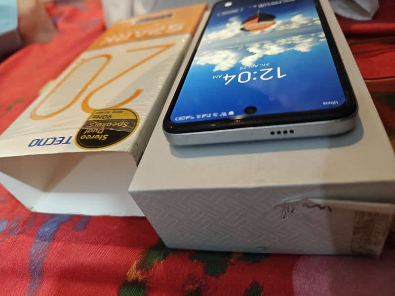 spark 20c 128gb 10/10 full box enjoy 2