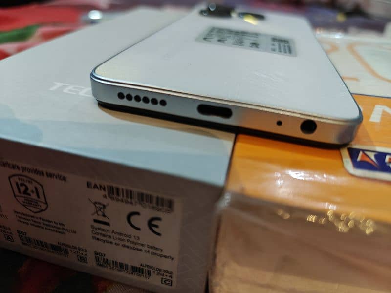 spark 20c 128gb 10/10 full box enjoy 3
