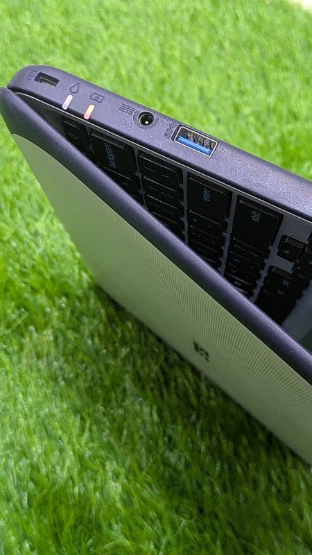 Asus C202S Chromebook | 4GB 16GB | 11.6″ Display | Playstore Supported 5