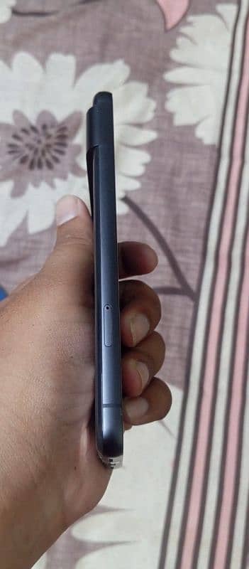 google pixel 8. . . 2