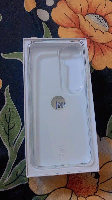 vivo Y200 8/256gb brand new condition pta approved 8