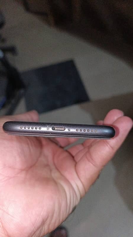 IPHONE 11 64gb ONLY SERIOUS BUYERS EXCHANGE NOT POSSIBLE 1