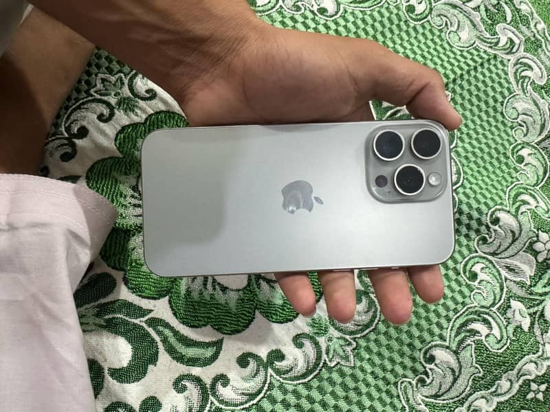 Iphone 15 pro max 5