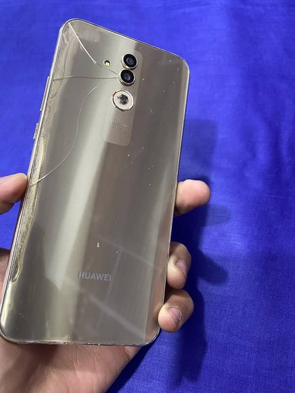 huawei mate 20 lite 6/64 + earbuds 8