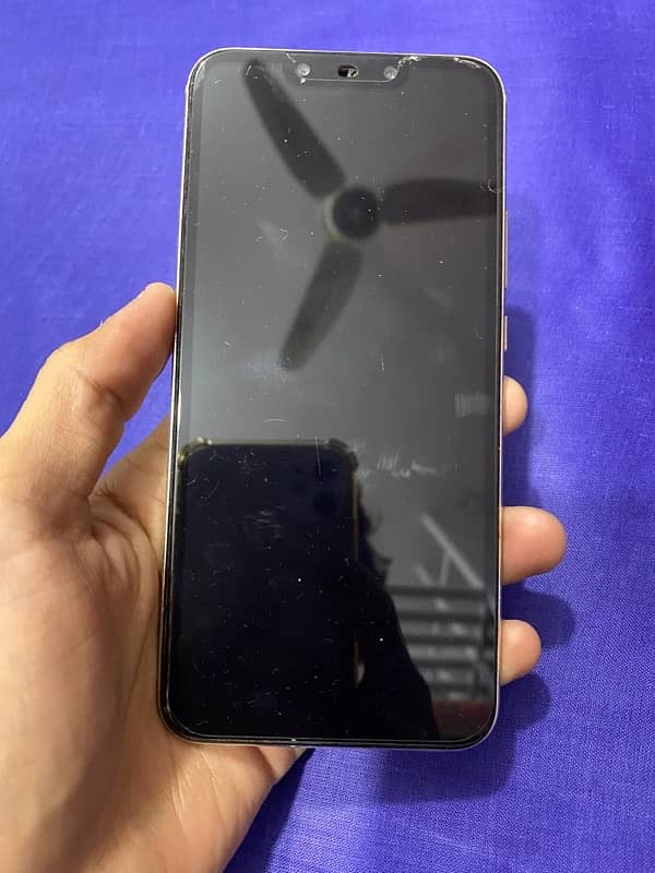 huawei mate 20 lite 6/64 + earbuds 10