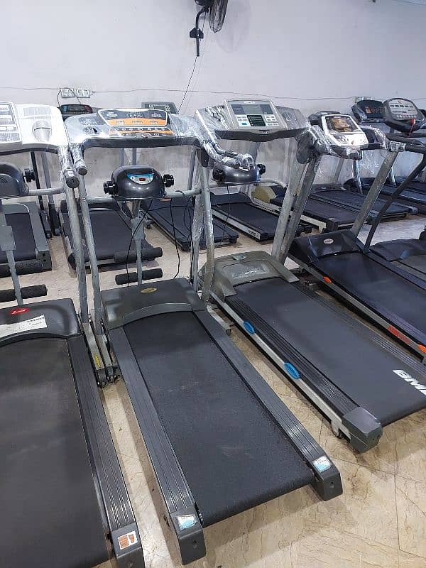 TREADMILL / RUNNING MACHINE / WALKING MACHINE / JOGGING MACHINE 15