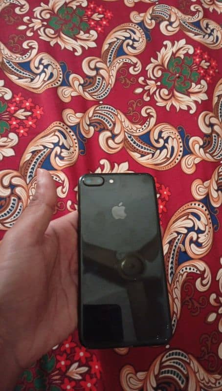 iphone 7 plus used like new 0