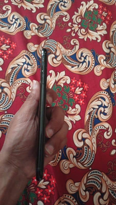 iphone 7 plus used like new 3