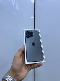 IPHONE 15 PRO MAX 256GB GREY TITANIUM BRAND NEW