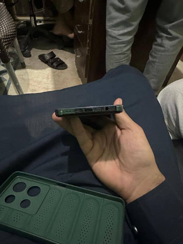 Infinix note 30( 16/256 ) 6