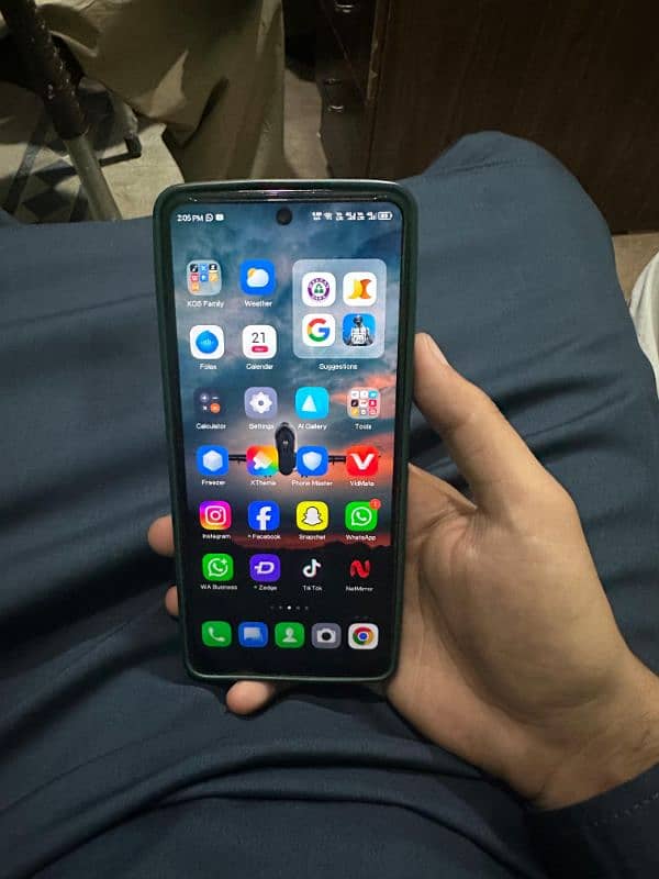 Infinix note 30( 16/256 ) 7