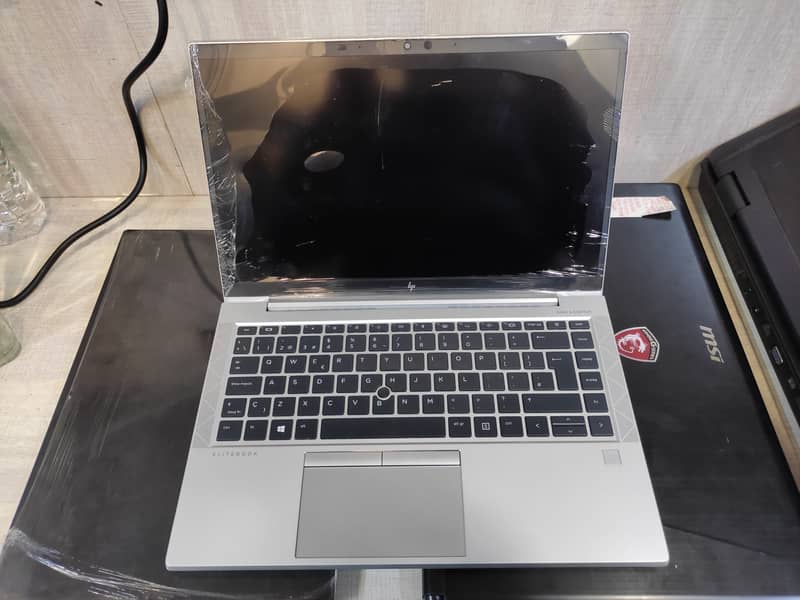 Hp Elitebook 840 G8 | Core i5 11th Gen | 16 GB ram | 256 GB SSD 2
