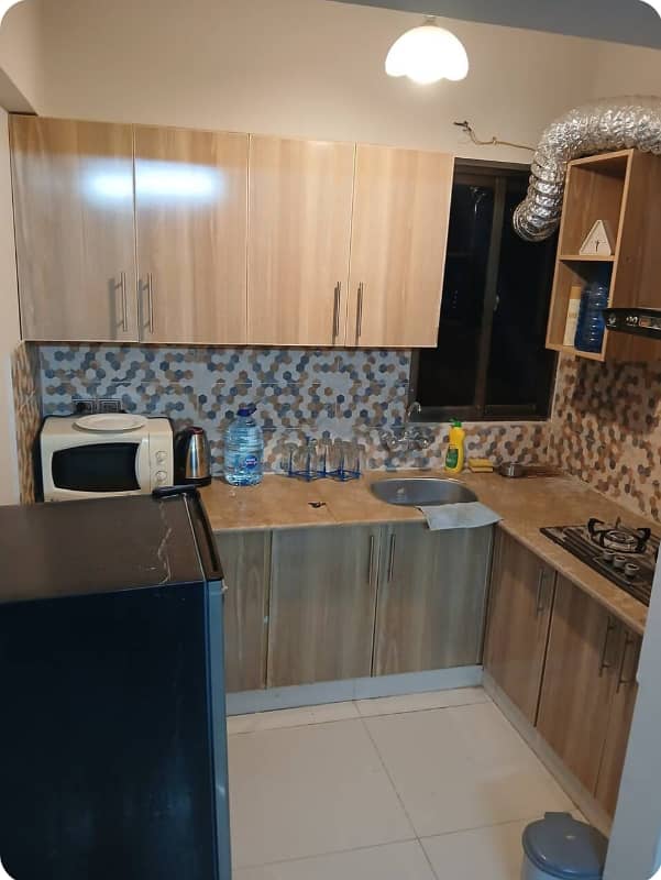 1 Bad Furnished Apartment for short _Term Stay & weekly monthly available 2