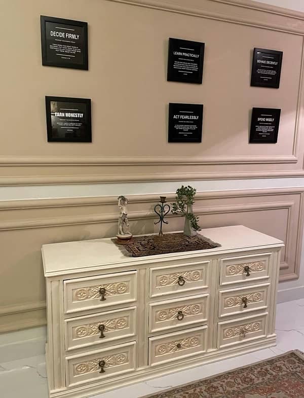 Corridor Console for Sale! 0