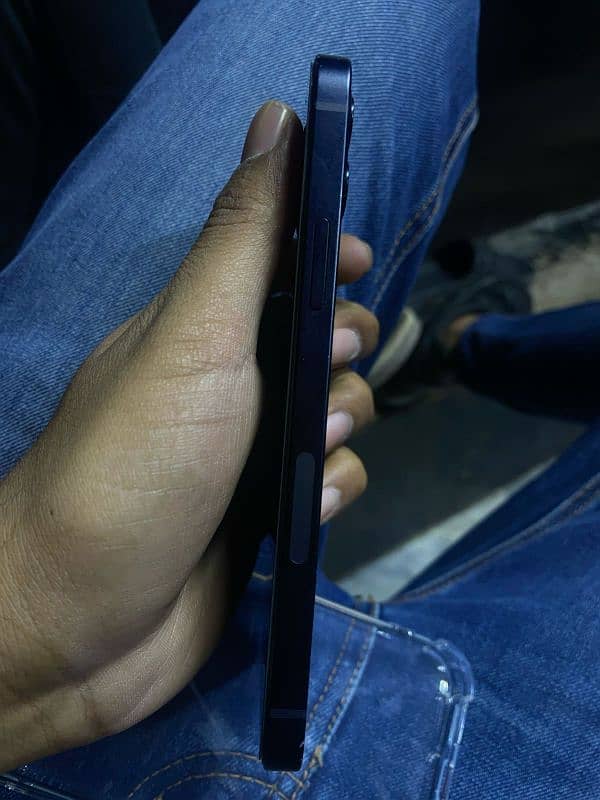 iPhone 12 factory unlocked 5