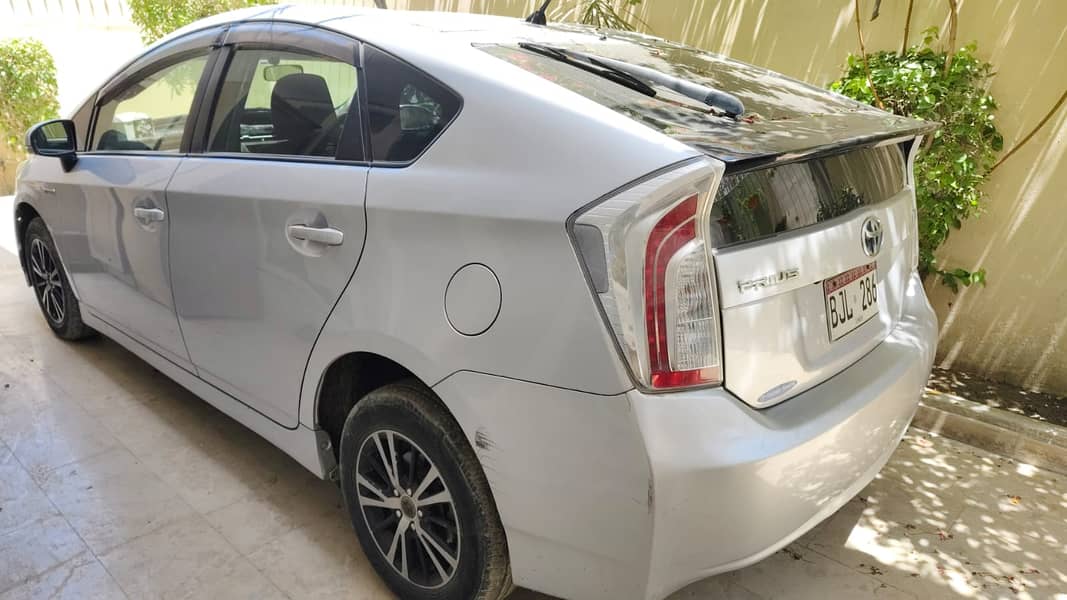 Toyota prius 2013/17 S led package 4