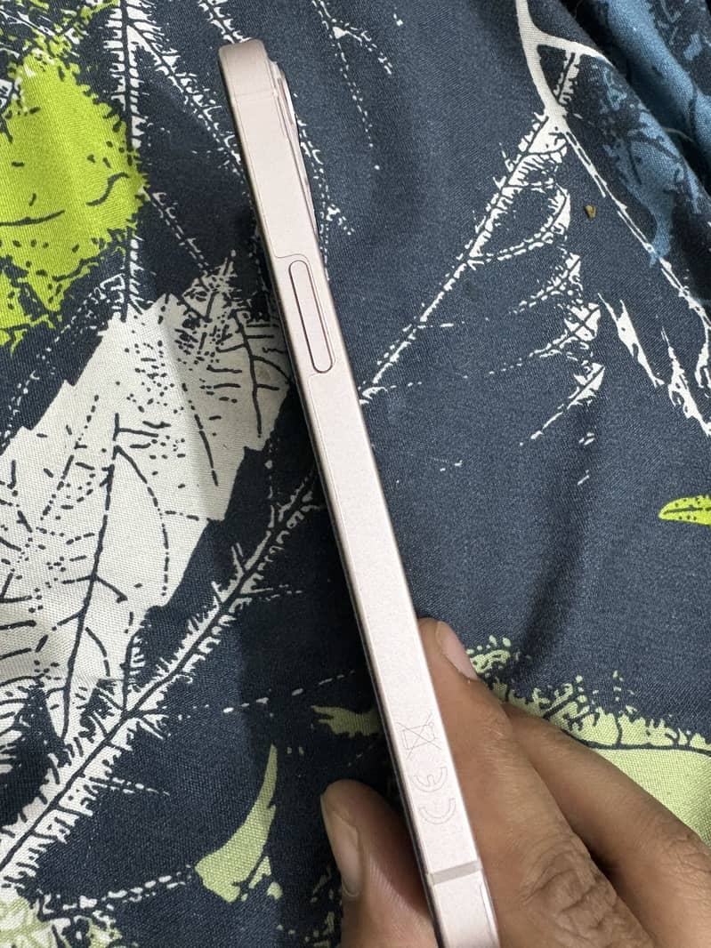 Apple iPhone 13 128GB 10/10 Non pta 5