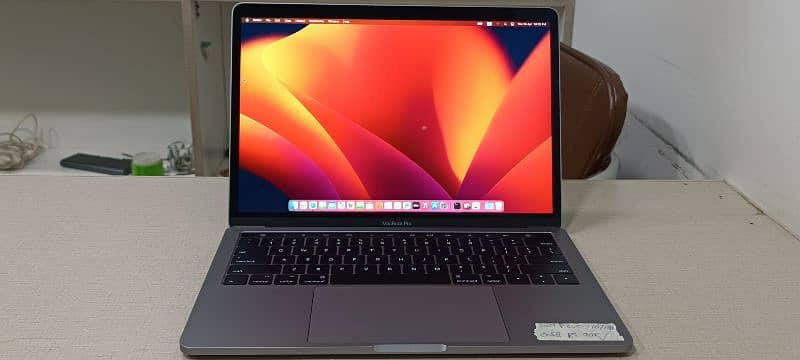 Macbook Pro 2017 13.3" intel i7 16/1Tb touchbar 0