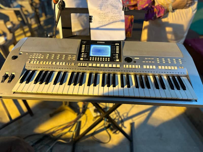 Yamaha PSR S710 with Bag + Adaptor For Sale 1