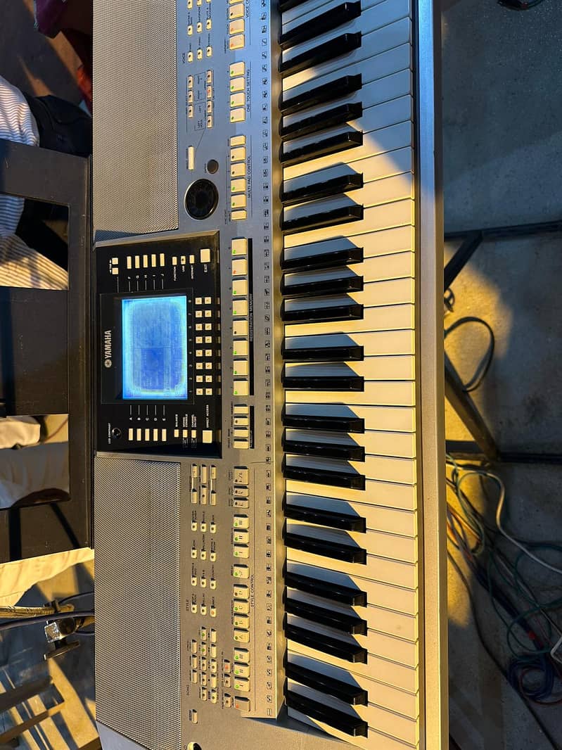 Yamaha PSR S710 with Bag + Adaptor For Sale 4