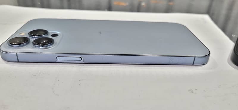 i phone 13pro max pta 4