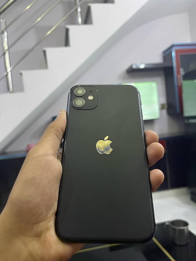 Iphone11 Factory Unlock 64 Gb exchange possible 0
