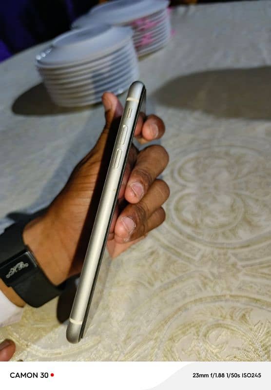 i phone 11 2