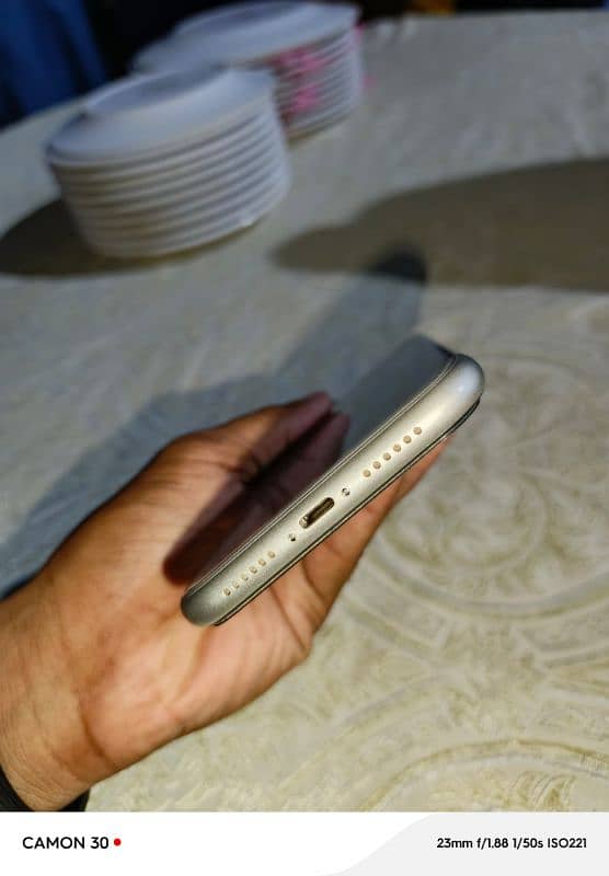 i phone 11 3