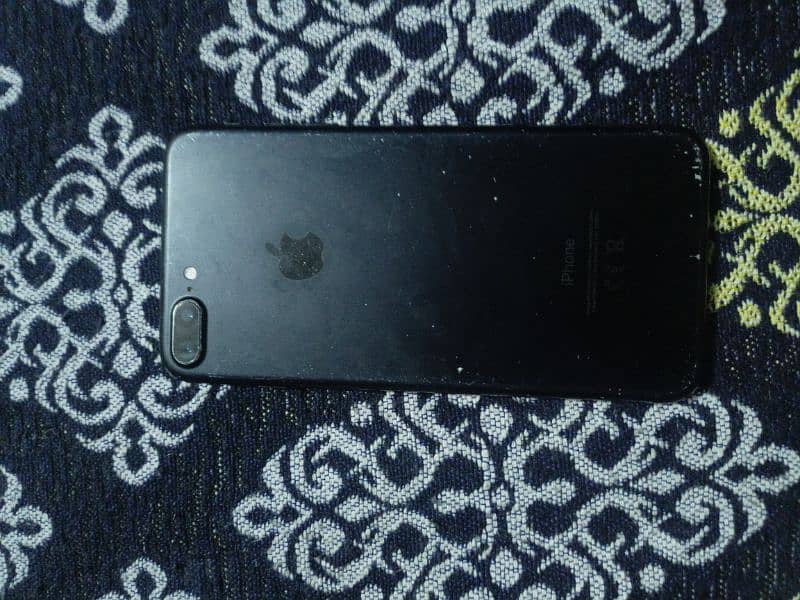 iphone 7+ non pta no water pack 32 memory 10/9 condition full ok set 0