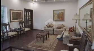 10 Marla House For Sale In Gulberg H Block Near Saddiq Center