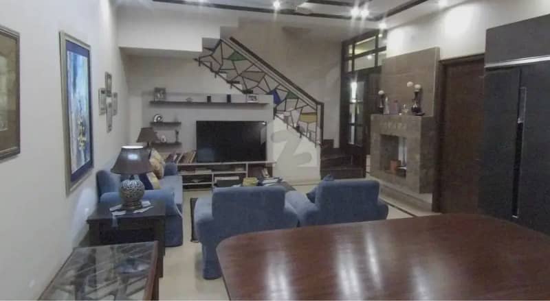 10 Marla House For Sale In Gulberg H Block Near Saddiq Center 1
