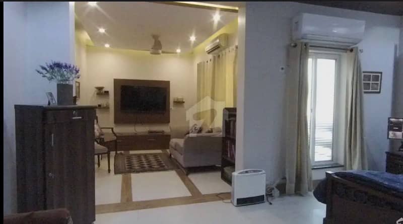 10 Marla House For Sale In Gulberg H Block Near Saddiq Center 9