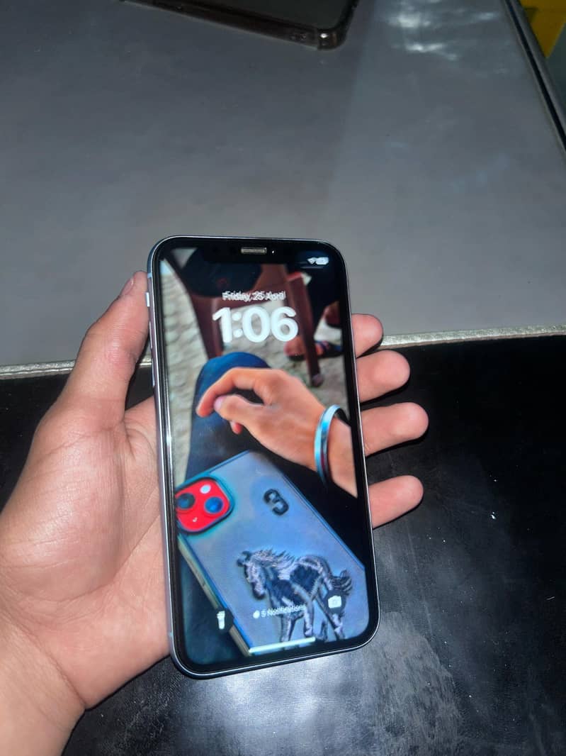 I phone xr 64 gb battery health 77 2