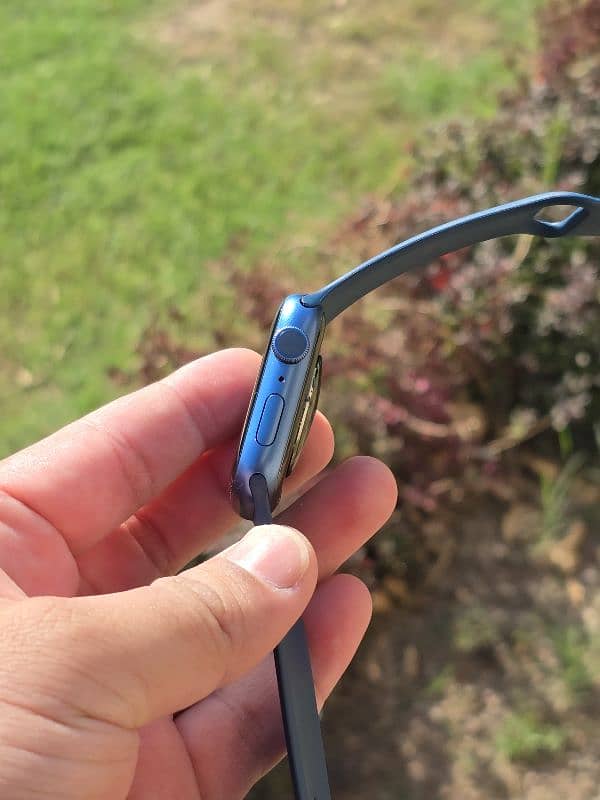Apple Watch series 7 45mm 4