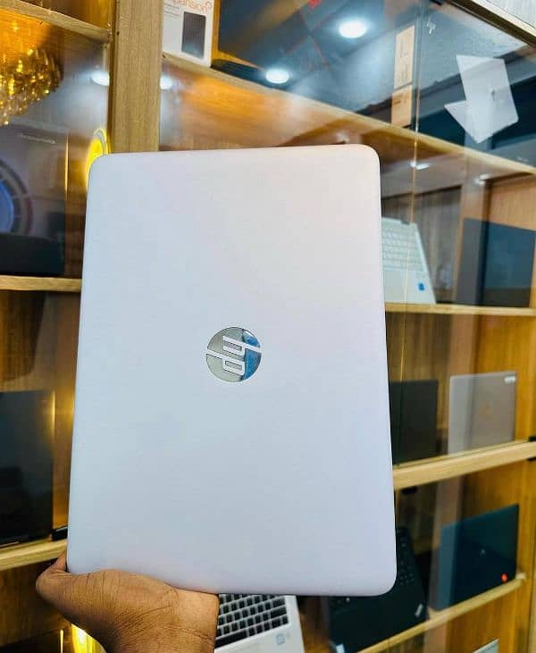 Hp EliteBook TouchScreen Core i5 6th Genration 8GB Ram / 256GB SSD M. 2 6