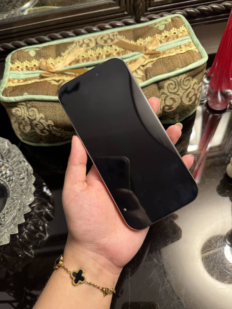 Iphone 16 pro 2