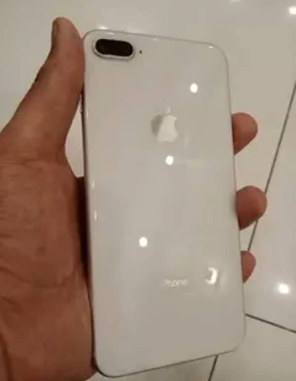 IPhone 8 Plus 3