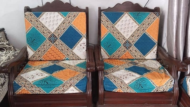 5 seater Wooden sofa set with molty foam gadia 2