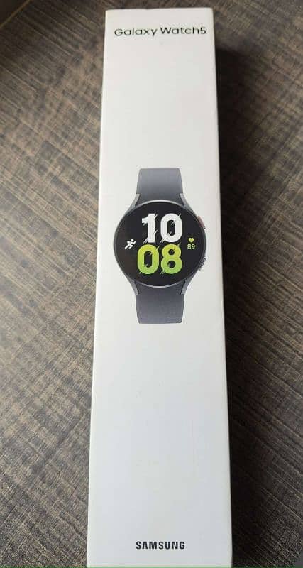 Samsung Galaxy Watch 5 in a great condition 0