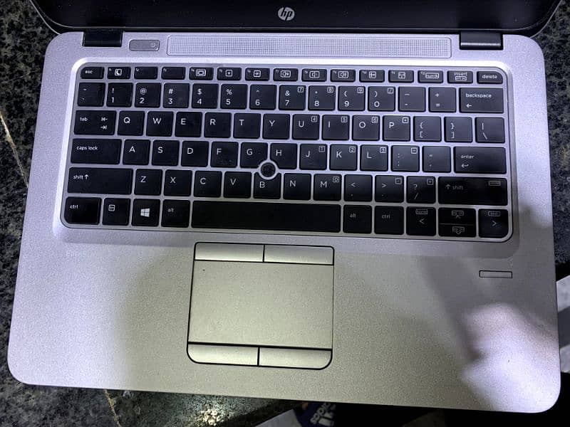 HP EliteBook i5 8 GEN 3