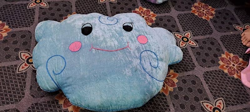 Cloud Shape Cushion – Soft & Handmade 0