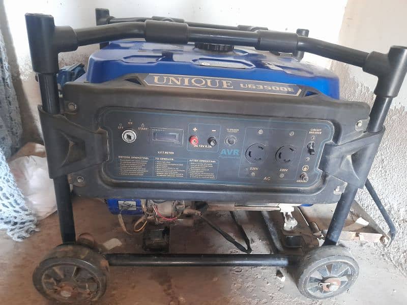 Unique Genrater 3.5kv in new condition gas petrol both 0