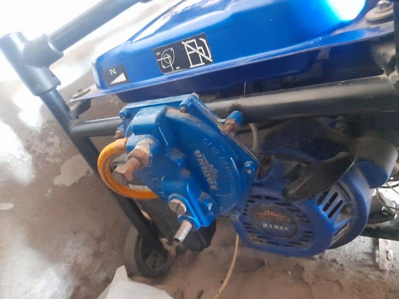 Unique Genrater 3.5kv in new condition gas petrol both 2