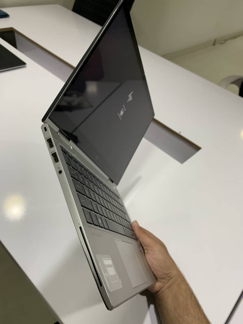HP EliteBook x 360 830 G8 Core i5-1145G7 11Gen 16GB RAM 256 SSD 4