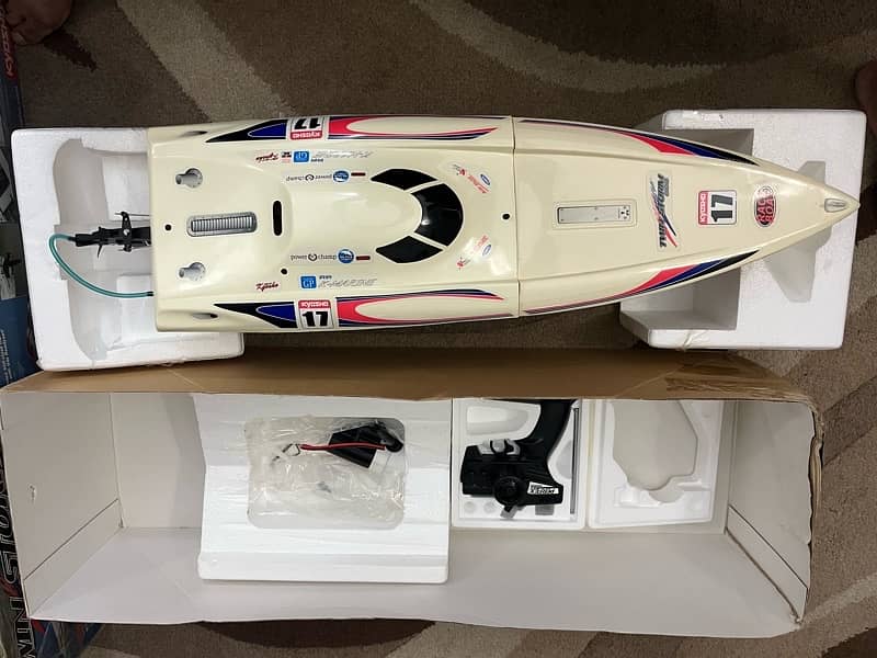 KYOSHO High Speed RC Nitro Boat – Powerful and stylish 7