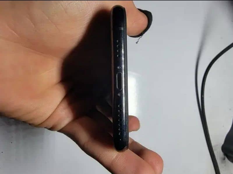 Iphone XS Max Offical pta proved 4