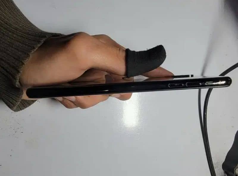 Iphone XS Max Offical pta proved 8